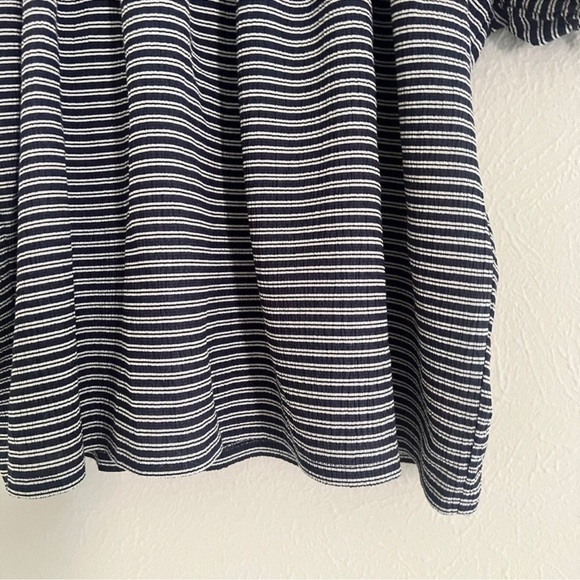 Madewell Texture and Thread Stripe NWT
Rouched Neck and Sleeves Top - Picture 5 of 12